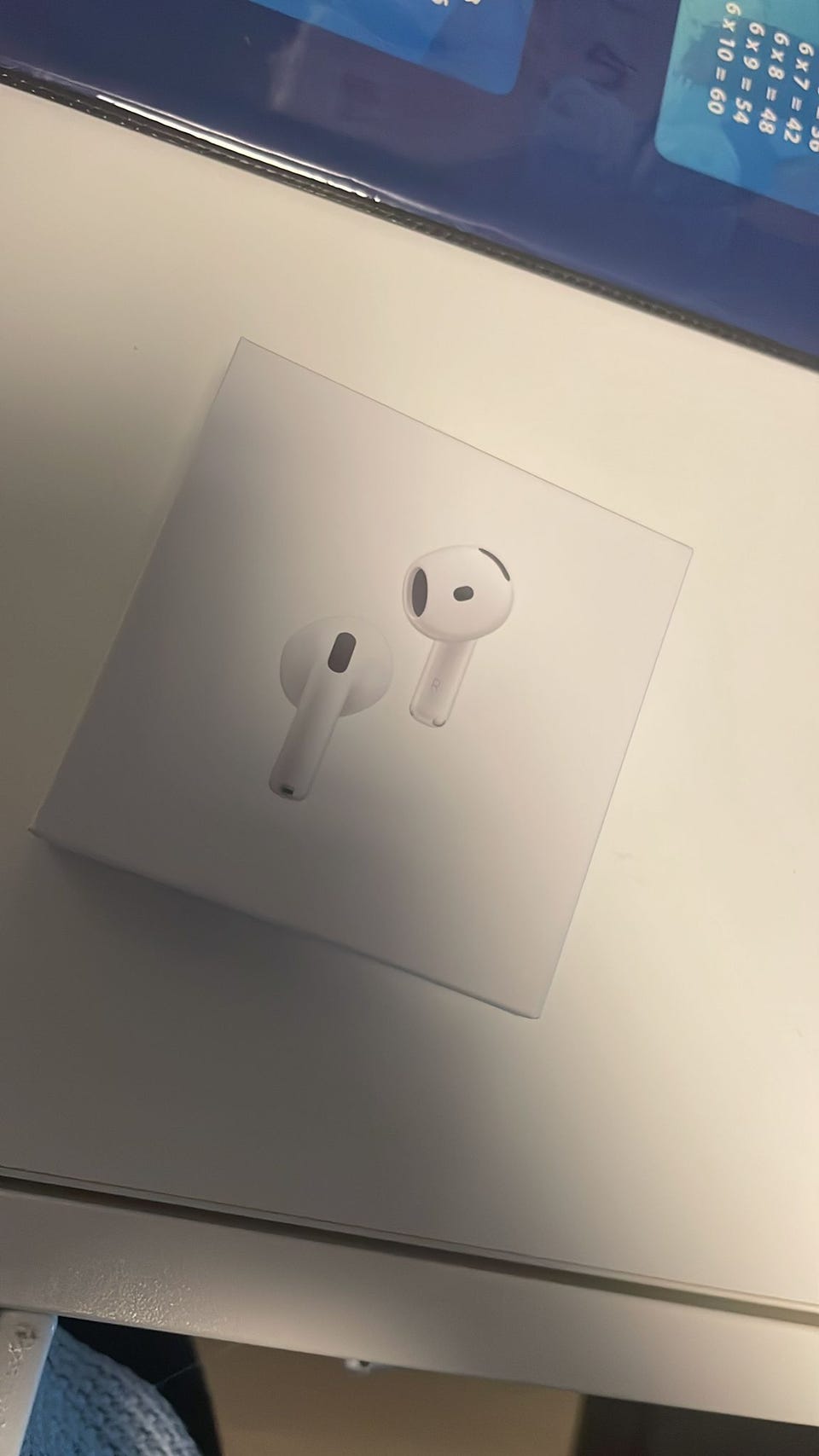 Airpod 4 reps med noice cancellation